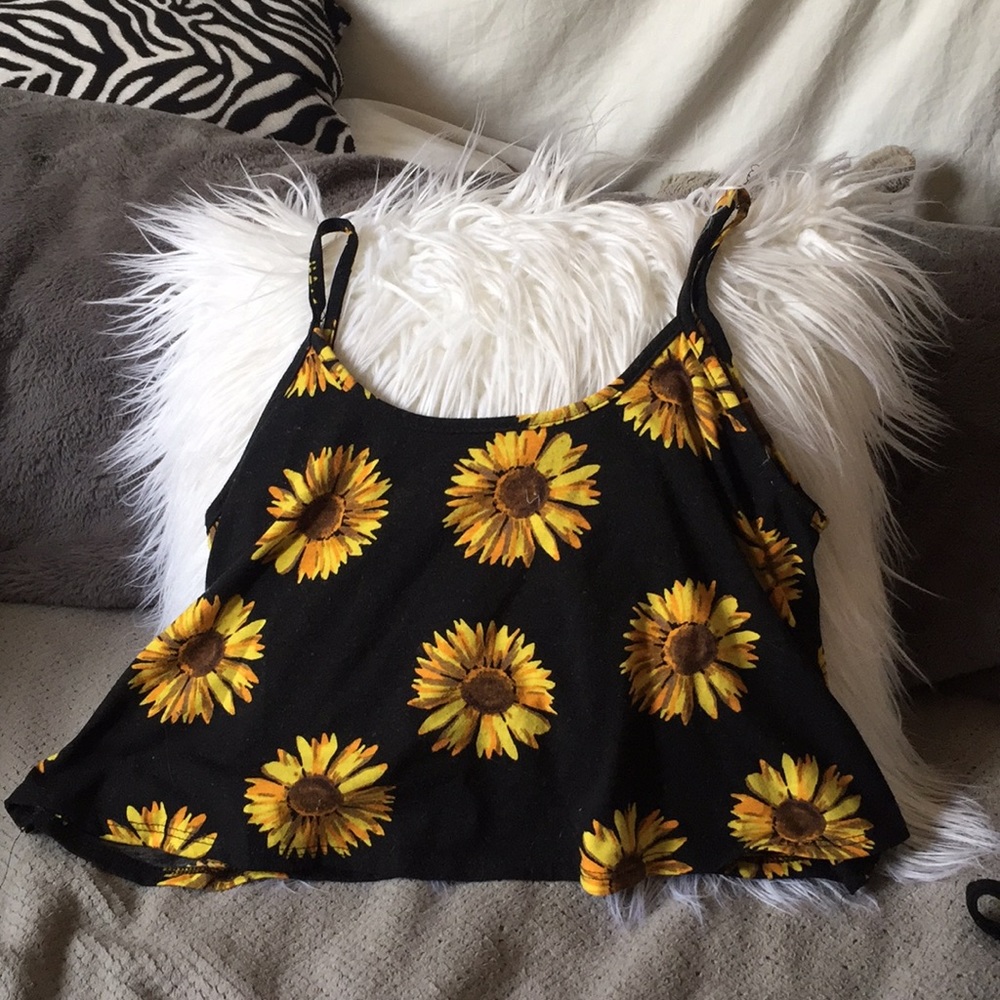 RUE21 sunflower tank top